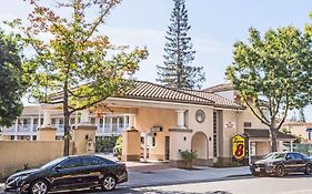 Super 8 By Wyndham Mountain View